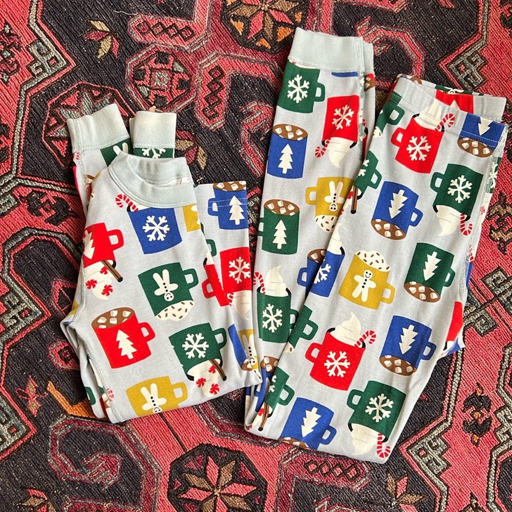 Great condition Hanna Andersson winter pajamas, 150cm